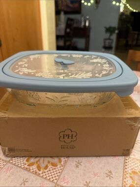 Princess House Light Blue-Trim Embossed Glass Food Storage Dish with Lid